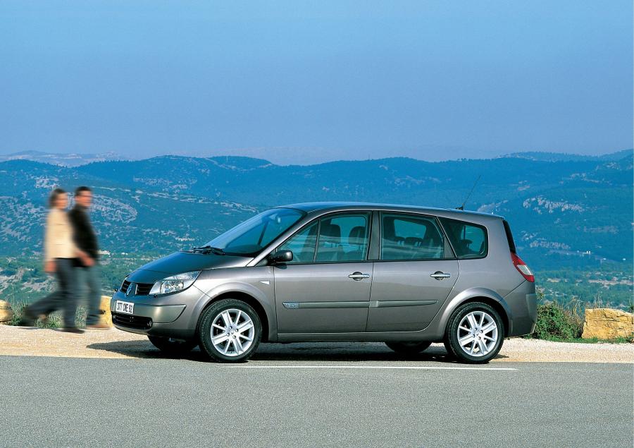  Renault Grand Scenic 2004 года  (фото 26 из 47)